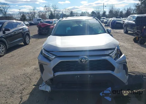 2024 Toyota Rav4 Xle z USA, uszkodzony, nr VIN 2T3P1RFV2RC413602
